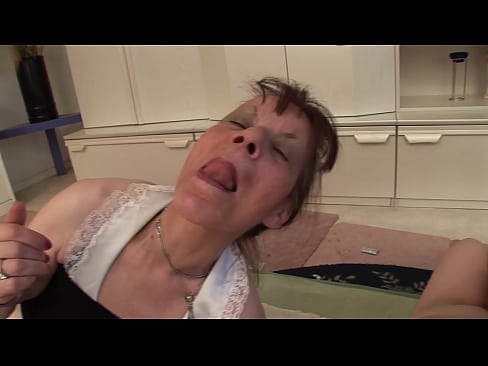 ❤️ Żewġ nanniet u nannu wieħed għandhom threesome ❤ Video tal-ħakk lilna ❌